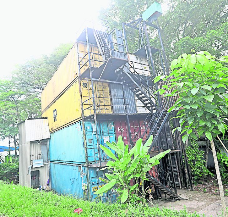 “Ops Grip”查封6仓库充公1万7672条走私轮胎 反贪会联手国际轮胎巨头鉴定轮胎真伪