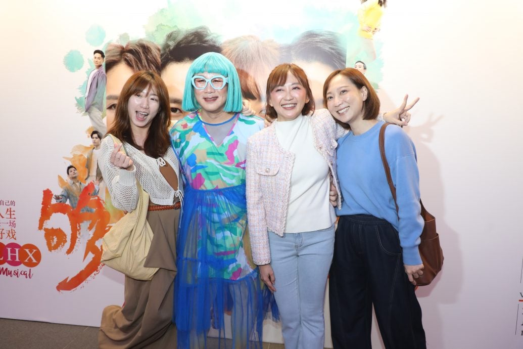 《够力好戏》演员身怀多技 林国伟各种分身惹笑观众