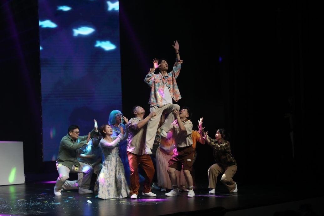 《够力好戏》演员身怀多技 林国伟各种分身惹笑观众