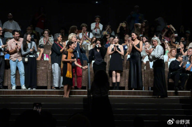 《女孩》首映舒淇泪崩 公开家暴童年喊对不起爸