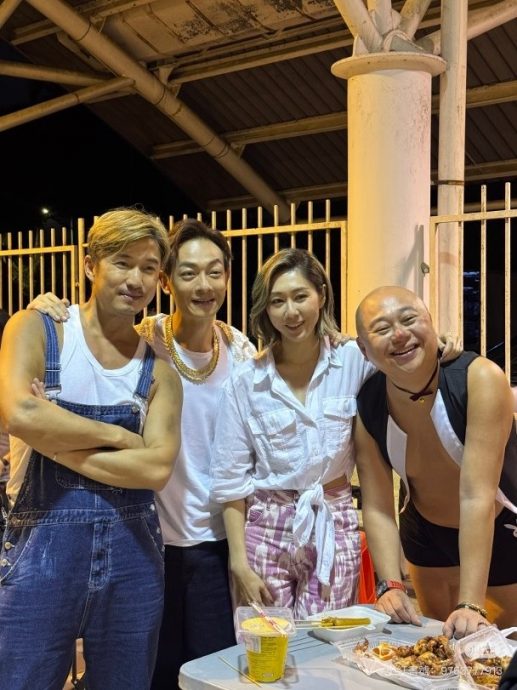 《妈妈又要嫁》正式杀青 胡定欣惊喜现身