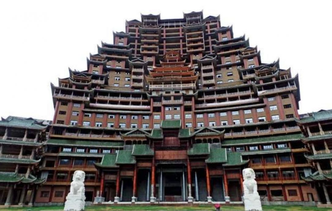 “中国第一烂尾楼”华丽转身　 改头换面成豪华酒店...房价最高1300元一晚