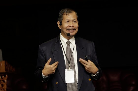 【916大马日专题：爱国歌曲／03】从渔村少年到爱国歌曲，Siso如何写下他的爱国情怀？