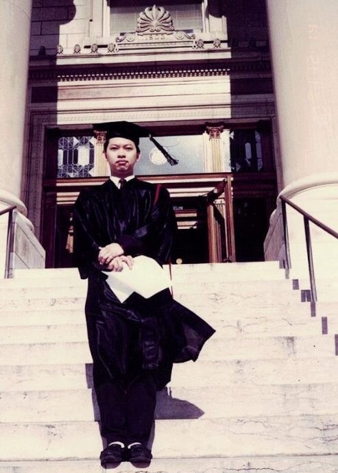 【916大马日专题：爱国歌曲／04】没有四季的大马，为何用“天气”来表达爱意？──陈琝发