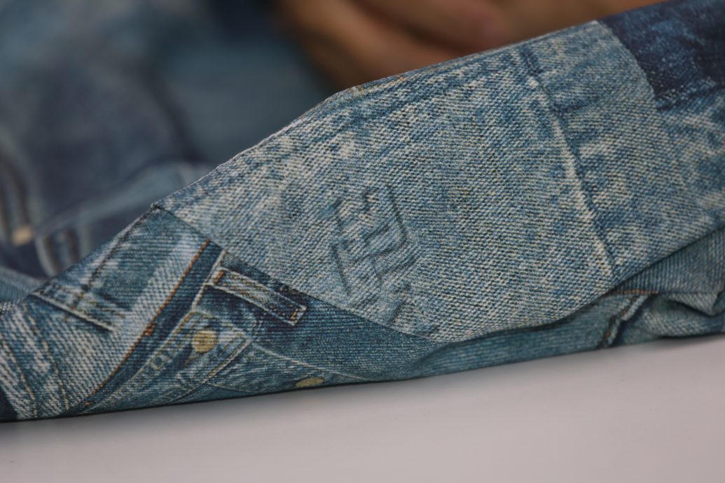 【花样世界/02】时装设计锦上添“花”