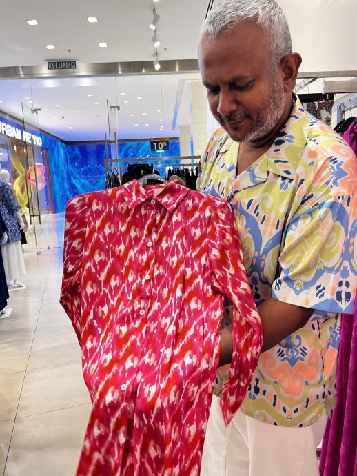 【花样世界/02】时装设计锦上添“花”