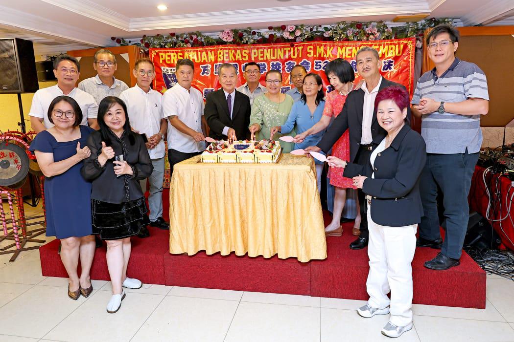 万中校友会52周年晚宴