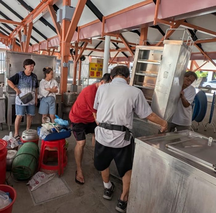 不夜天公市小贩开始搬迁至大巴刹预料一个星期后正式营业