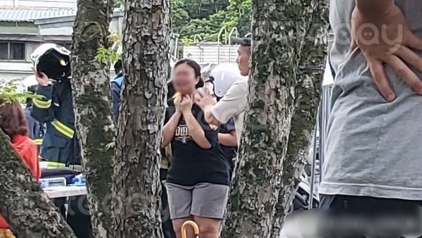 不忿家里抽烟屡被念 老翁疑反锁房内抽烟酿火警丢命