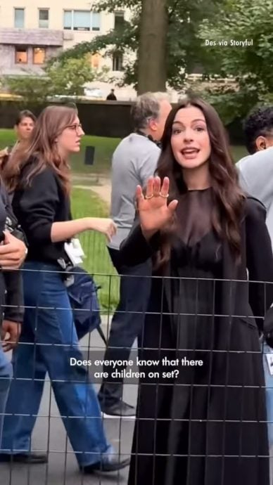 不满狗仔片场滋扰推挤 安妮希达薇为护童挺身劝阻