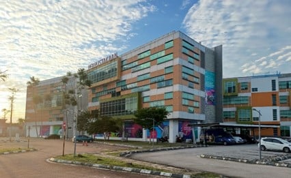 东: 彳亍关丹之一漫步关丹河畔