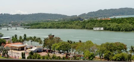 东: 彳亍关丹之一漫步关丹河畔