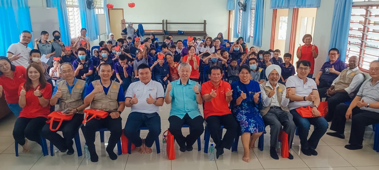 东:(已签发)关丹华扬扶轮社