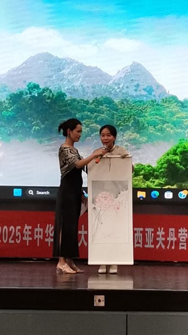 东(已签发):2025年“中华文化大乐园”马来西亚彭亨州假期营开营仪式