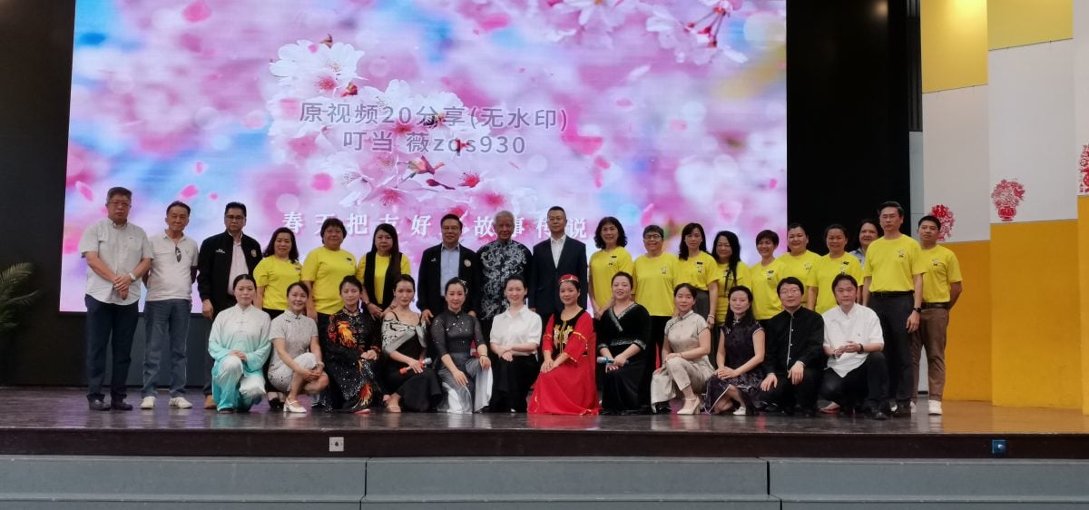 东(已签发):2025年“中华文化大乐园”马来西亚彭亨州假期营开营仪式