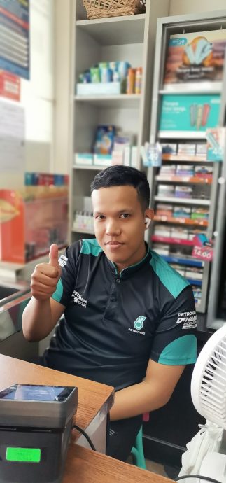 东(已签发):军警添打仁政昌明RON95汽油补贴计划开跑