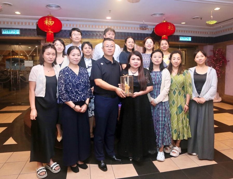 东(已签发):陈慧琦督学荣休晚宴