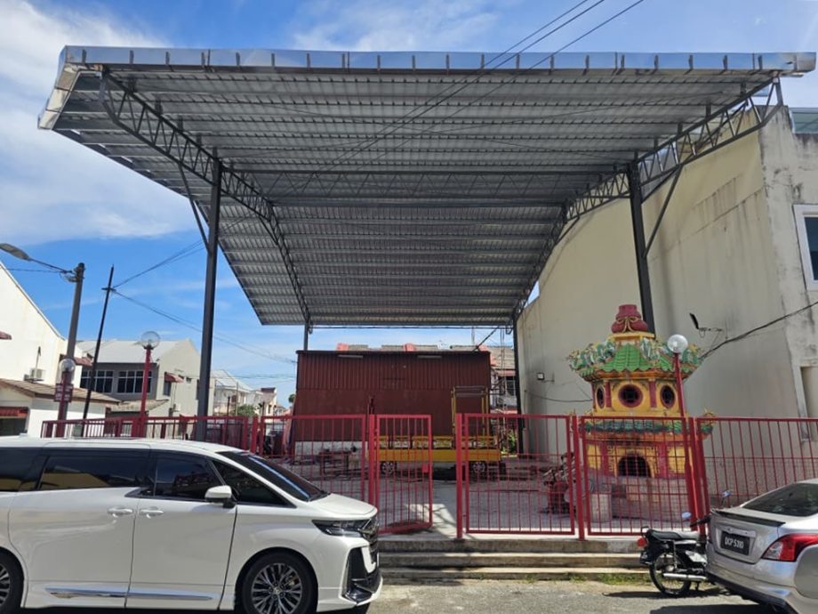 东(已签):吉兰丹圣兴宫下月初欢庆“齐天大圣千秋宝诞”,特推出代点祈福品,包括续点光明平安灯。