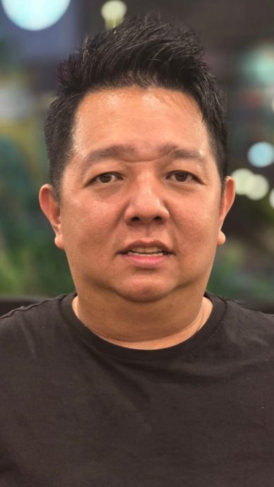 东：7月落实至今仍有商贩用保丽龙饭盒，沈春祥促超市及供应商停止进货。