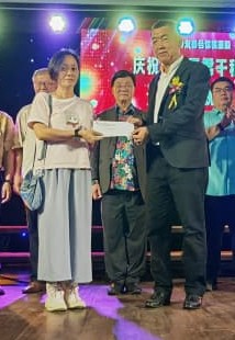 东:已签发:华总永久名誉会长丹斯里方天兴希望今后,能够获得我国政府考虑,与国际同步设立国家级别的二战纪念活动