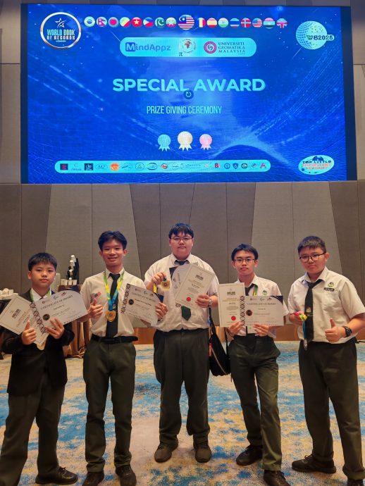 东：年轻人版：苏丹依斯迈二校再创辉煌！