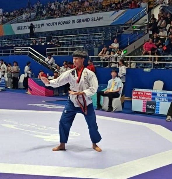 东:年轻人:维中生再登国际舞台为国争光