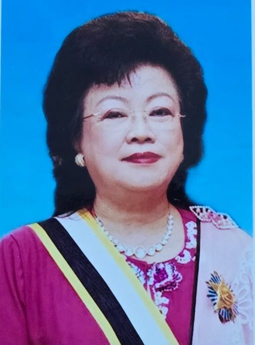 东：未签发：文冬老妇遭拐骗、盗领存款并遗弃街头的案件震惊社会，也为社区敲响长者安全的警钟。