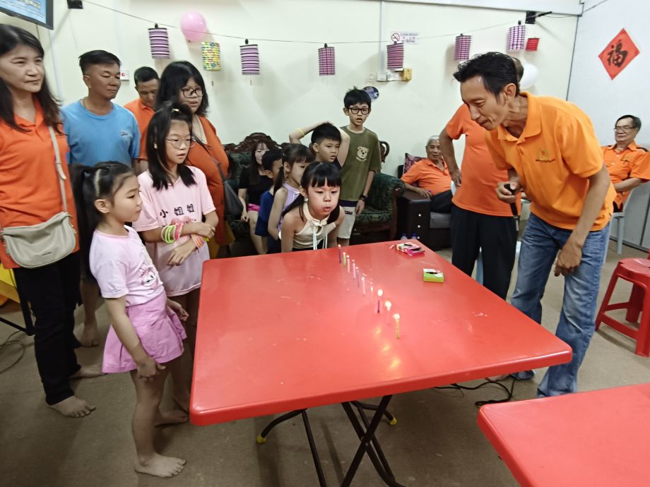 东：百乐县刘氏宗亲会中秋庆典 刘生发：难得机缘促进宗谊