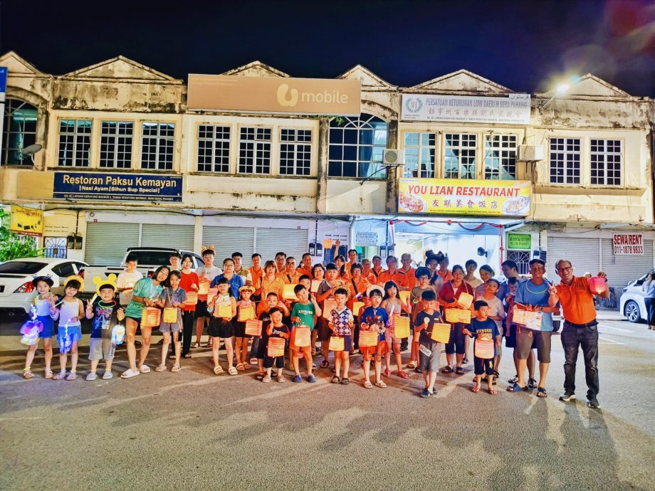 东：百乐县刘氏宗亲会中秋庆典 刘生发：难得机缘促进宗谊