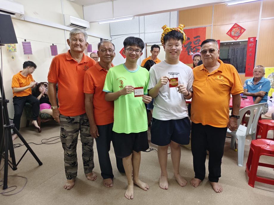 东：百乐县刘氏宗亲会中秋庆典 刘生发：难得机缘促进宗谊