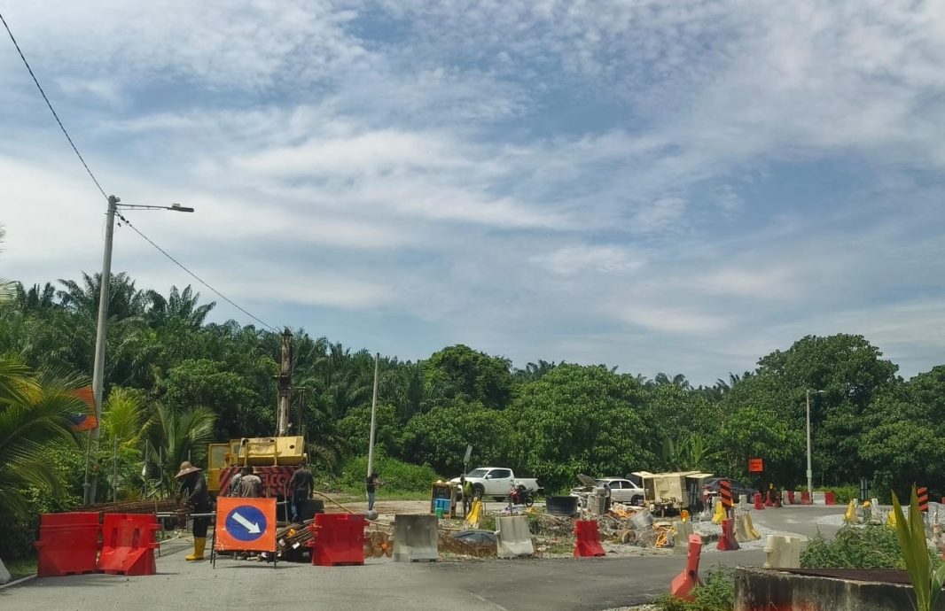 东:直凉一马房屋替代路线新路只是临时 待旧路提升为桥路即停用