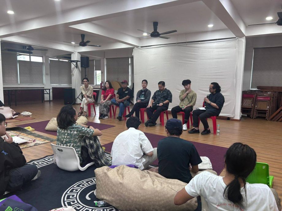 迈入第三届的“哥打峇鲁电影节,简称PFKB”内容比往年更充实,3天活动一共播映了1部长片和26部短片,同时完成2个工作坊。