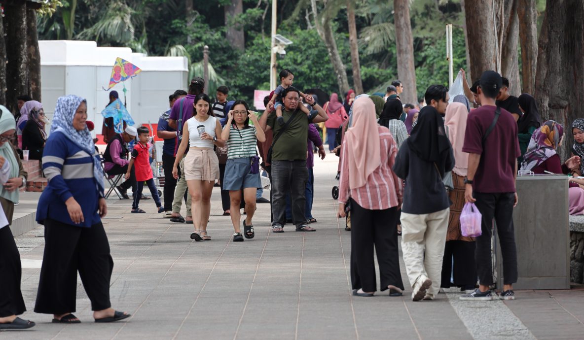 东:(已签发)关丹假期人潮