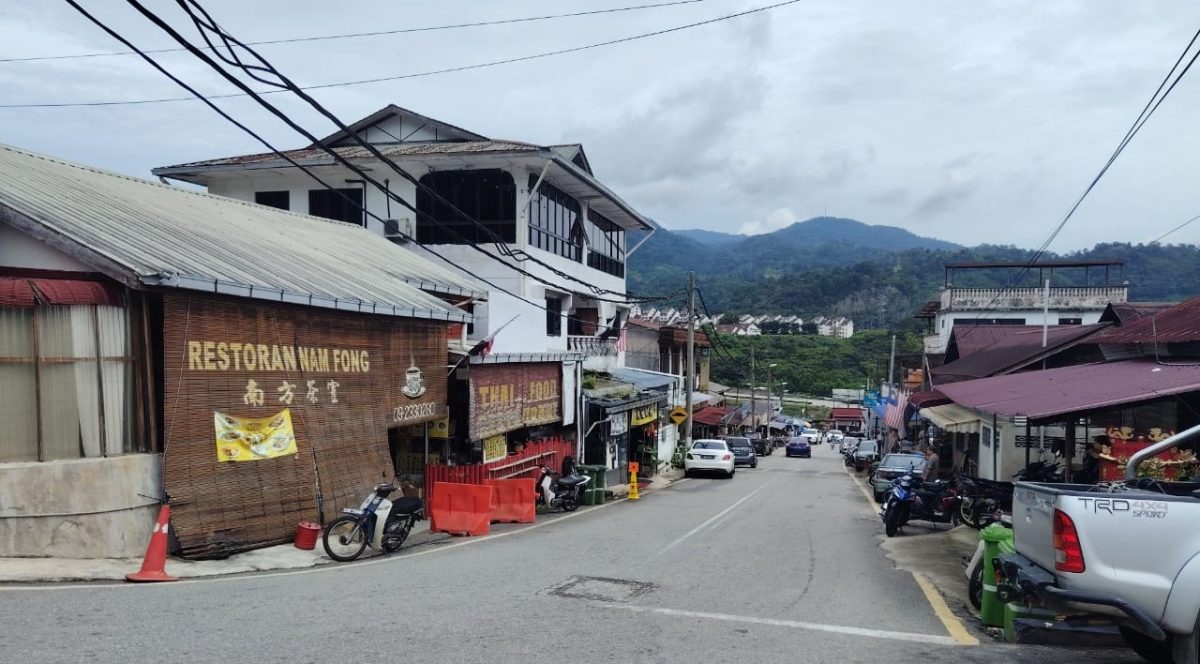 东:(已签发)加叻大道大塞车影响武吉丁宜访客