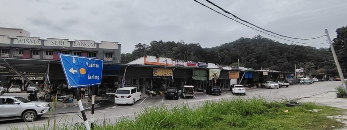 东:(已签发)加叻大道大塞车影响武吉丁宜访客