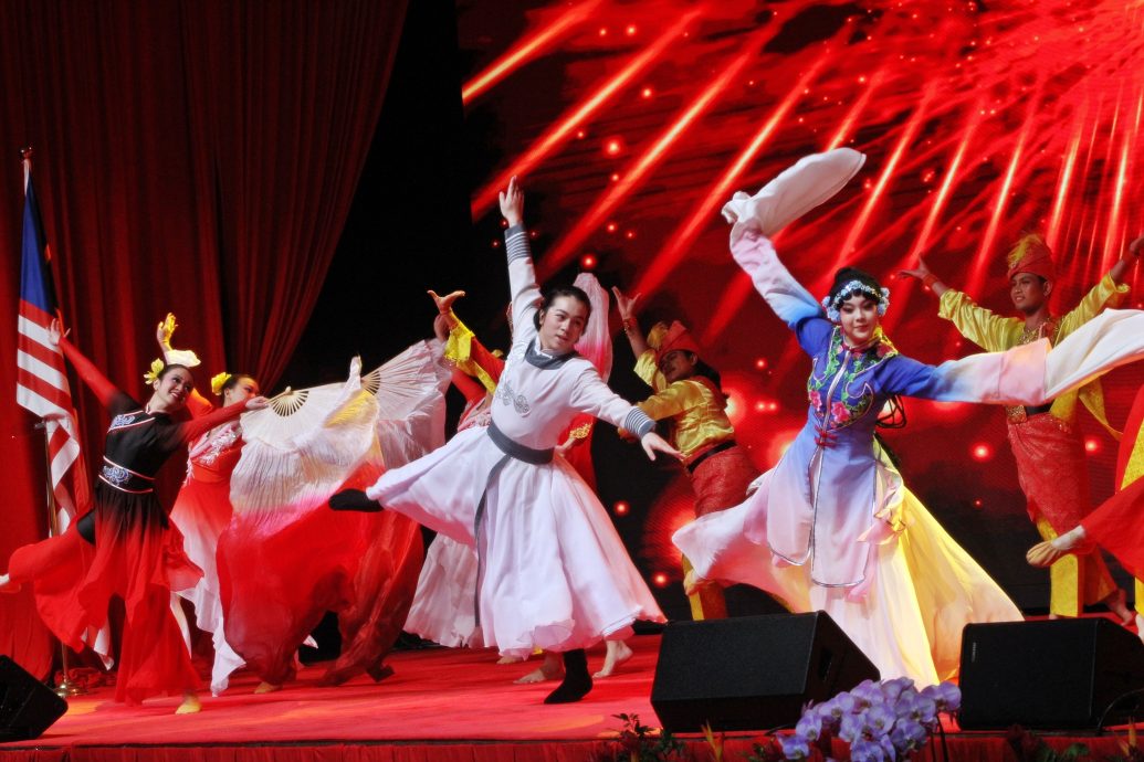 中国大使欧阳玉靖：“热烈庆祝中华人民共和国成立76周年”招待会