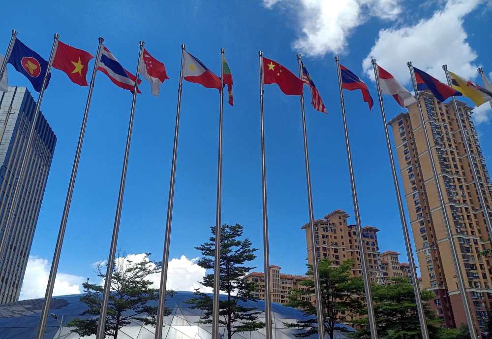 中国有意推动年内与东盟升级自贸协定