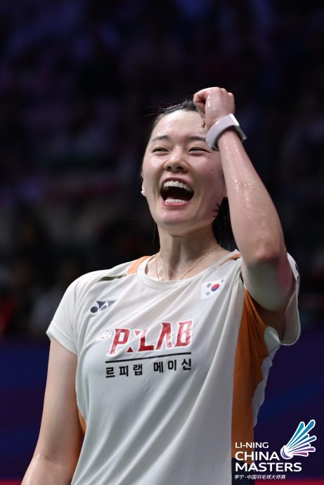 中国羽球超级750赛|昆拉沃中途因伤退赛 金佳恩爆冷挫王祉怡