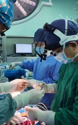 中国首例!上海成功为心衰少年植入“不停跳”人工心脏