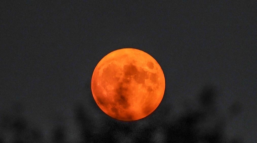 中秋节可赏超级月亮 最圆时刻揭盅