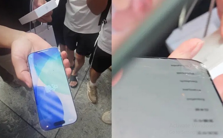 为测试新买iPhone 17 他当众摔地屏幕破裂