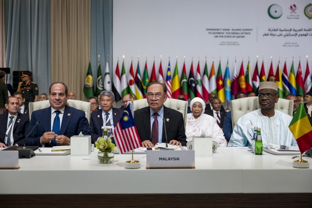 主张断交断贸 安华谴责以色列空袭多哈“无法无天”