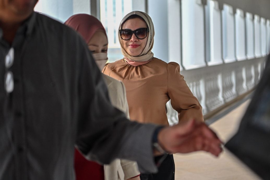 主文/邦莫达夫妻贪污案/邦莫达：未越权促成1亿5000万令吉投资，斥控方恶意揣测