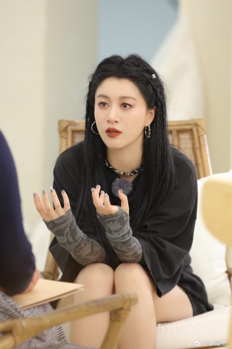 乃万火大驳斥小三指控 喊话车澈李嘉格出面澄清 