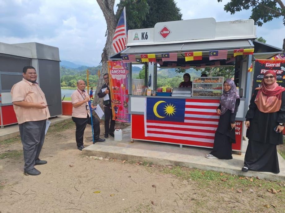 乌雪商铺爱国装饰赛 完成评分5决赛业者