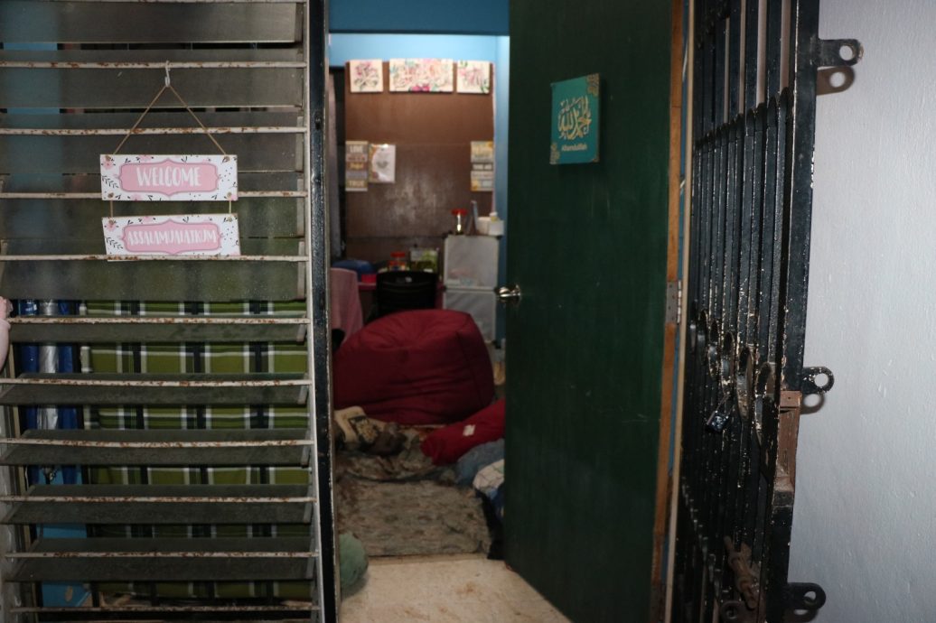 亚沙再也花园惊传血案，疑意见不合　男子被室友砍伤颈部