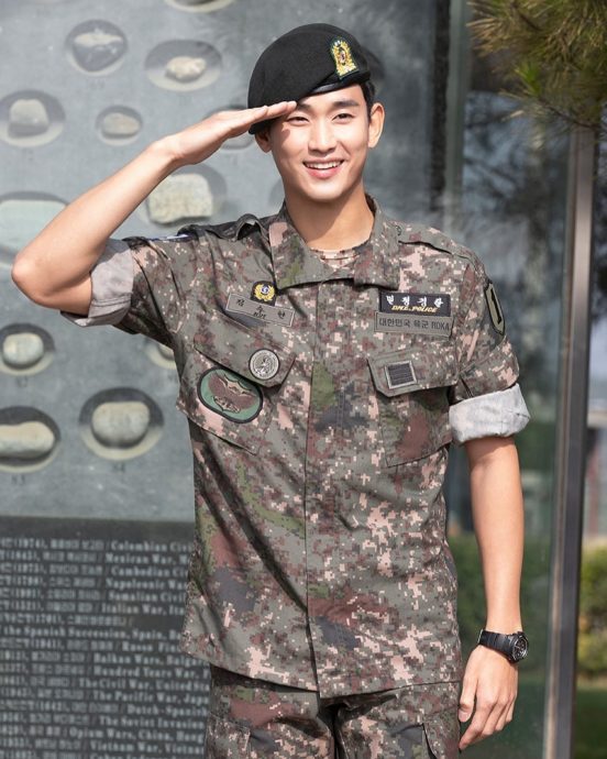 交往金赛纶前另有演员女友 金秀贤150封告白信曝光