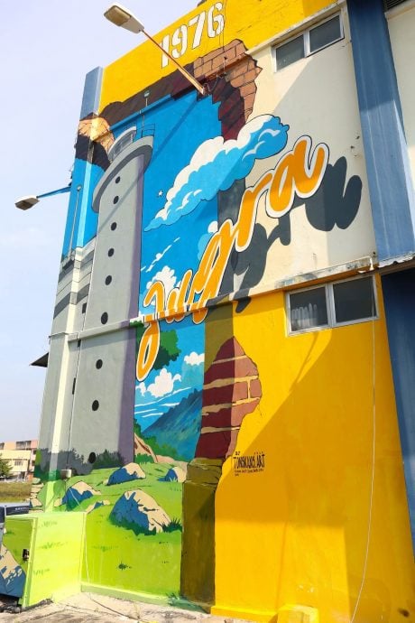 今日下（大都会）瓜冷增4壁画吸引游客