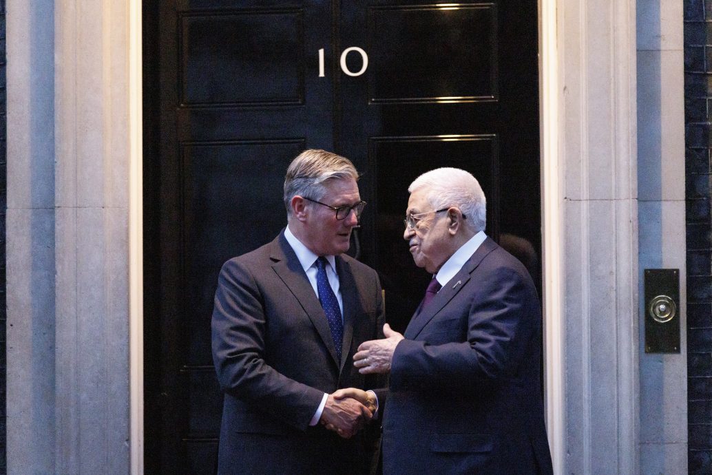 以色列争议阴影下 伦敦武器装备展开幕