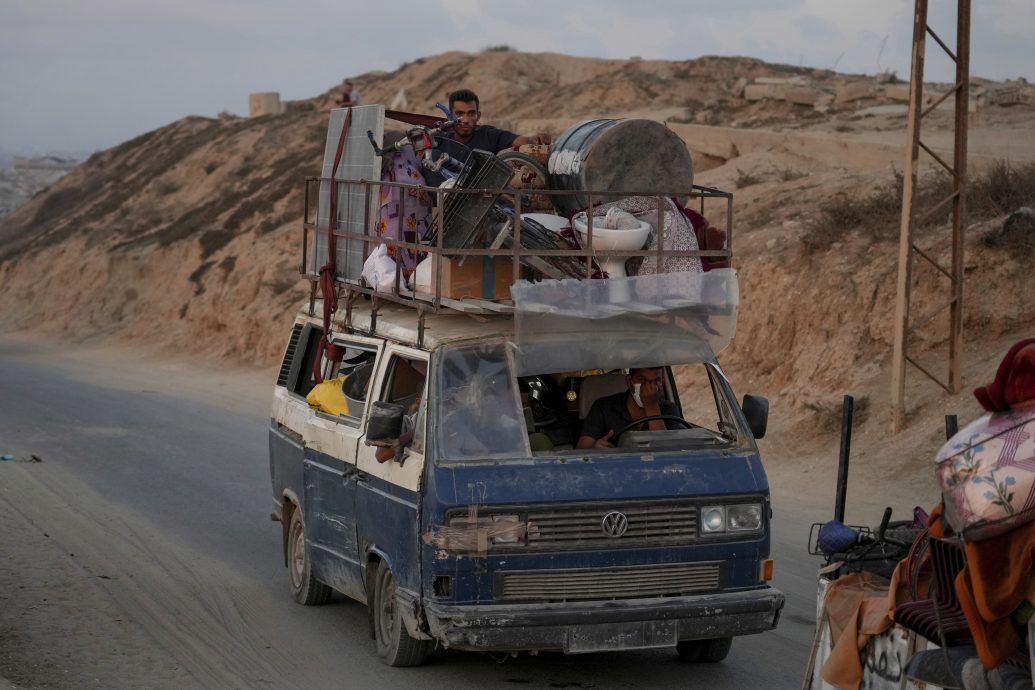 以色列总理称已有超10万人逃离加沙城